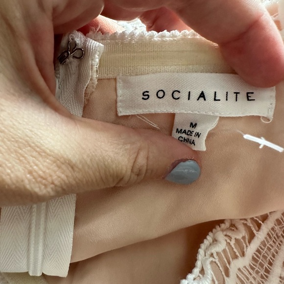 White lace strapless dress - Picture 3 of 3